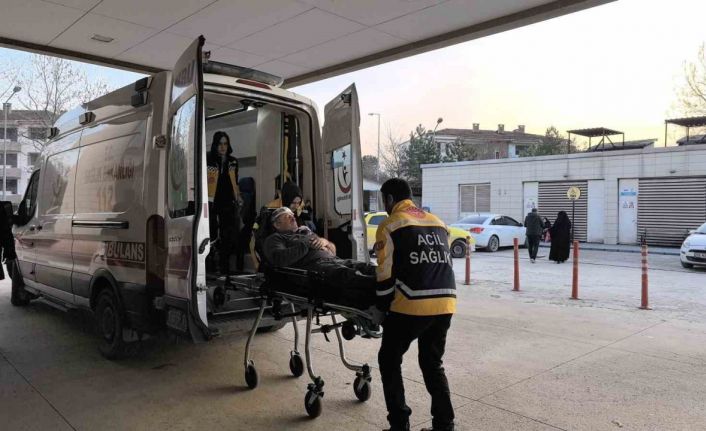 Kerestelerin üzerinden düşen işçi ağır yaralandı