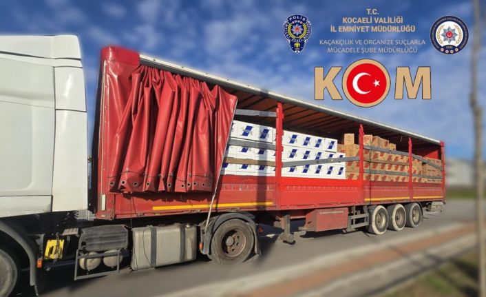 Kocaeli’de 9 milyon 780 bin sahte bandrollü boş makaron ele geçirildi