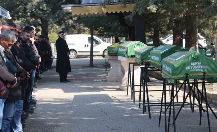Konya’da katliam yapan genç ile annesi, babası ve kardeşi son yolculuğuna uğurlandı