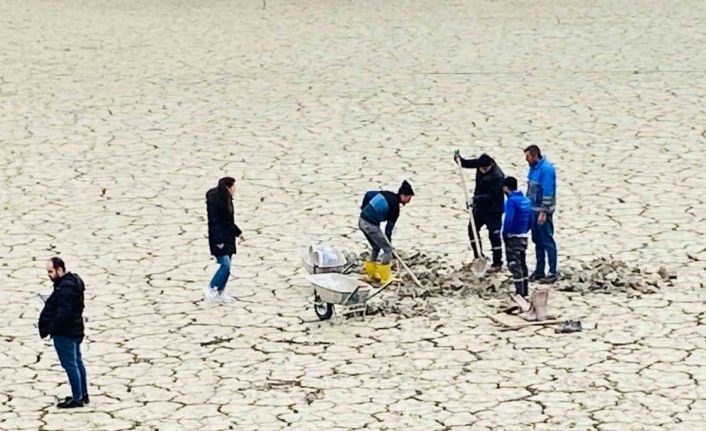 Kuruyan Kolak Gölünün eski ihtişamını kavuşması için harekete geçildi