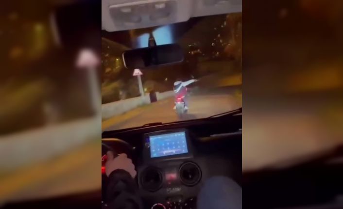 Maltepe’de motosikletli 2 genç silahla etrafa ateş açtı