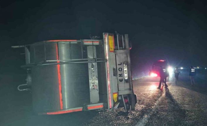 Manyas-Susurluk yolunda zincirleme kaza: 2 yaralı