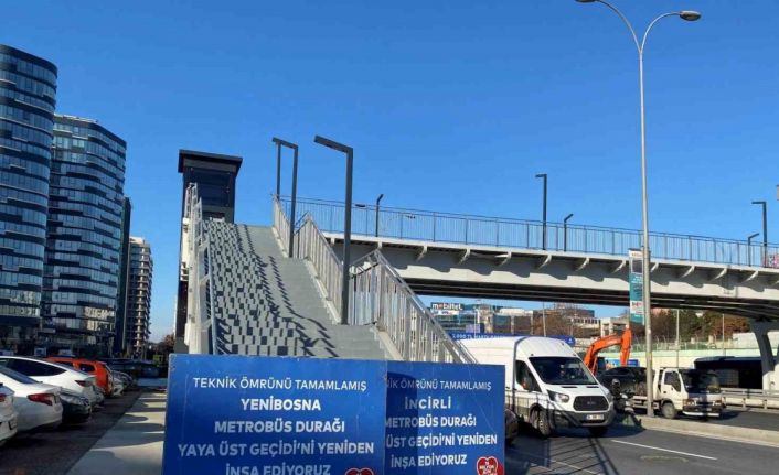 Metrobüste Topkapı - Küçükçekmece arası 16 ayda açılmıştı, Yenibosna istasyonu 6 ayda yapılamadı