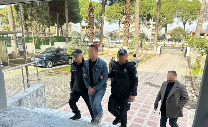 Minibüsü kundaklayan şüpheli polisten kaçamadı