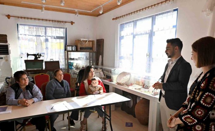 Muratpaşa’dan geleceğin anne babalarına ’Ebeveyn Atölyesi’