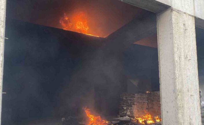 Ordu’da 6 katlı inşaatta yangın