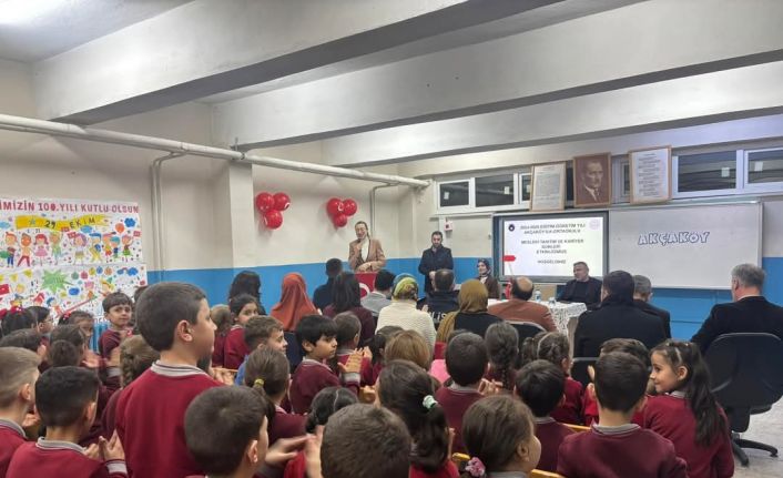 Ortaokul öğrencilerine ’kariyer’ eğitimi