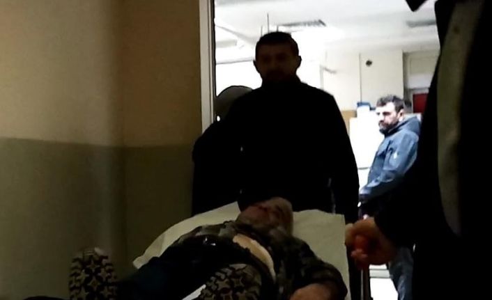 Psikolojik sorunları olan genç babasını bıçakladı