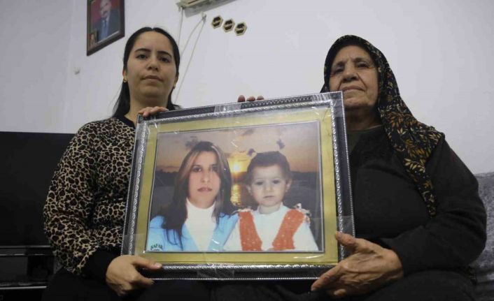 Reyhanlı patlamasında evladını ve kardeşini kaybeden anne: "Katil Esad’ın ülkesini terk edip kaçıp gitmesiyle bu suçluların saklanacak yerleri kalmamıştır"