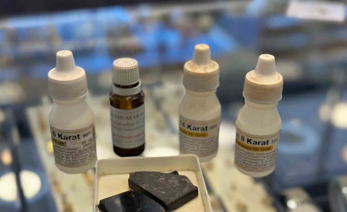 Sahte altın mihenk taşı ve ayar suyu ile tespit ediliyor