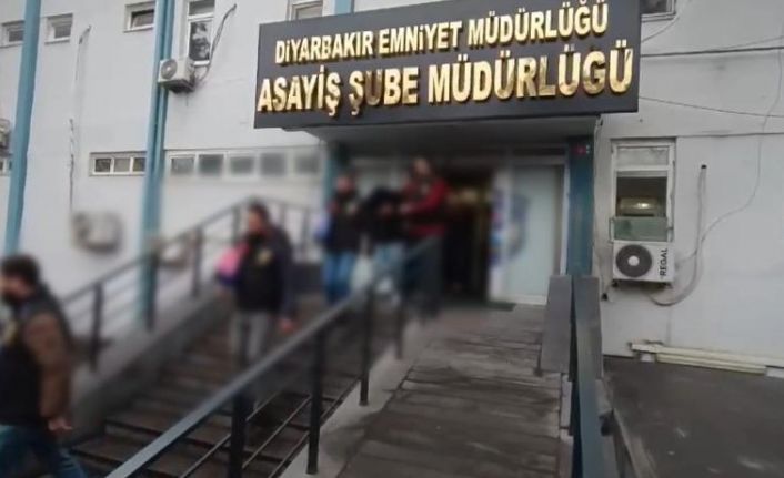 Sahte internet sitesi ile araç kiralama hizmeti veren şebeke çökertildi: 15 tutuklama