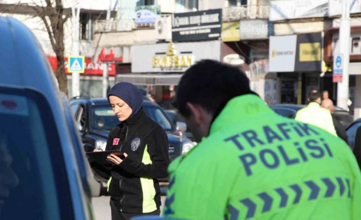 Sakarya’da polisten denetim: Kurallara uymayanlara ceza yağdı