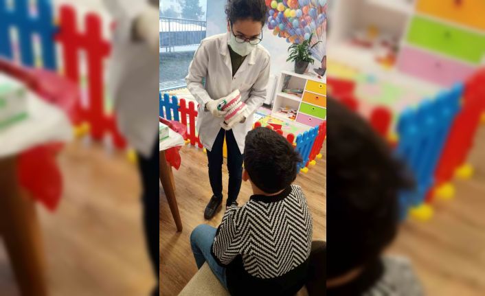 Sevgi evlerinde kalan çocuklara ağız ve diş sağlığı kontrolü yapıldı