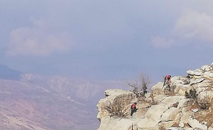 Siirt’te 4 gündür mahsur kalan 3 keçi kurtarıldı