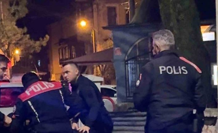 Telefon şarjı nedeniyle ortalık karıştı: Çıkan kavgayı polis güçlükle ayırdı