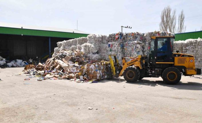 Tepebaşı’nda 6 milyon 633 bin 494 kilogram atık toplanarak geri dönüştürüldü