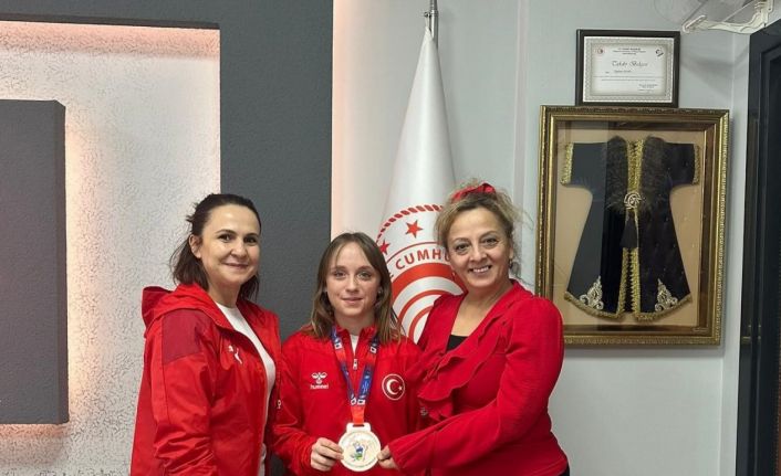 Ticaret Müdürü Acar Dünya şampiyonunu ağırladı