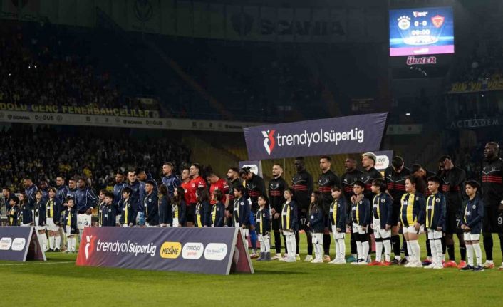 Trendyol Süper Lig: Fenerbahçe: 1 - Atakaş Hatayspor: 0 (Maç devam ediyor)