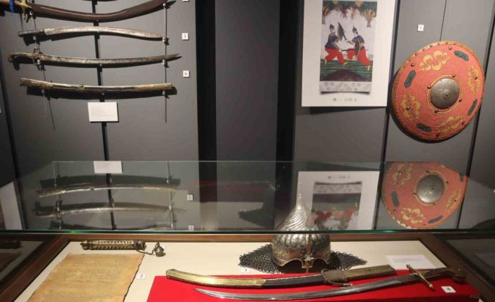 Türk savaş sanatının zengin geçmişini yansıtan 158 eser ilk defa Eskişehir’de sergilendi