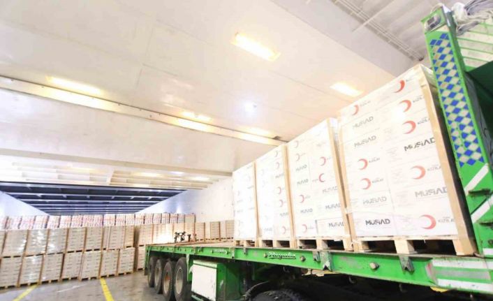 Türkiye’den 2 bin tırlık yardım malzemesi Gazze sınırında kapının açılmasını bekliyor