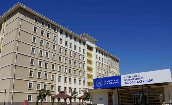 Üniversitede 20 öğrenci zehirlenme şüphesiyle hastaneye kaldırıldı