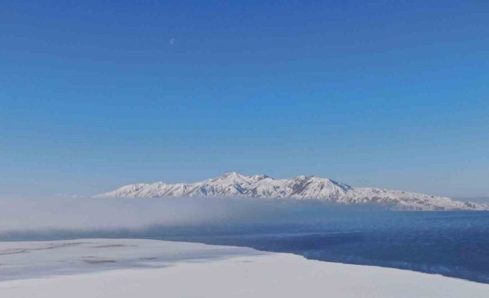 Van’da kış manzarası kartpostallık görüntüler oluşturdu