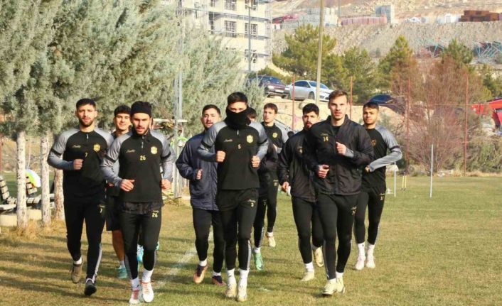 Yeni Malatyaspor’da yaprak dökümü sürüyor