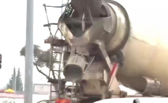 Yola beton dökerek ilerleyen mikser sürücüsüne 2 bin 72 lira ceza