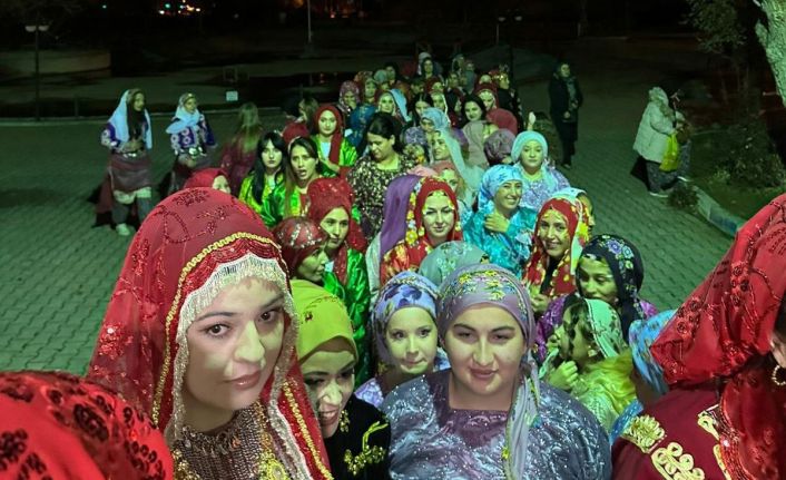 “Yöresel Kıyafet ve Şalvar Gecesi” etkinliği görsel şölene dönüştü izdiham yaşandı