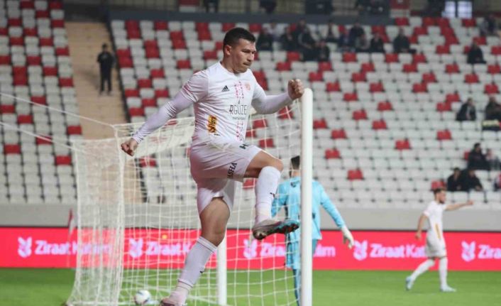 Ziraat Türkiye Kupası: Antalyaspor: 2 - Kocaelispor: 0 (İlk yarı)