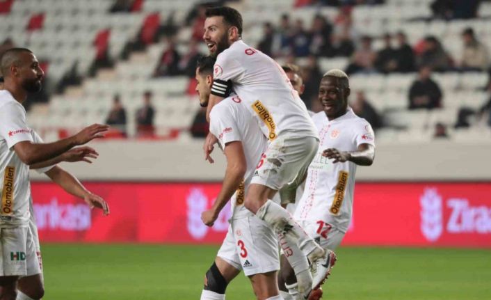 Ziraat Türkiye Kupası: Antalyaspor: 3 - Kocaelispor: 1 (Maç sonucu)