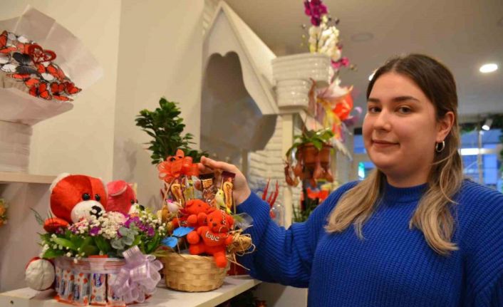 14 Şubat’ın vazgeçilmezi kırmızı gül yerini yeni nesil buketlere bıraktı