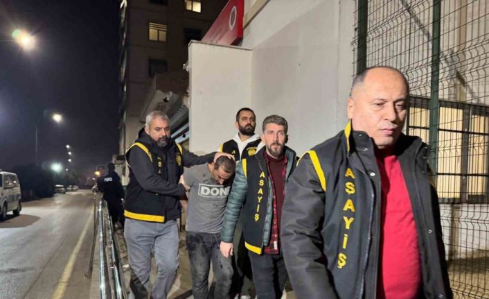 3 gün boyunca AVM havalandırmasında saklanan hırsız yakalandı