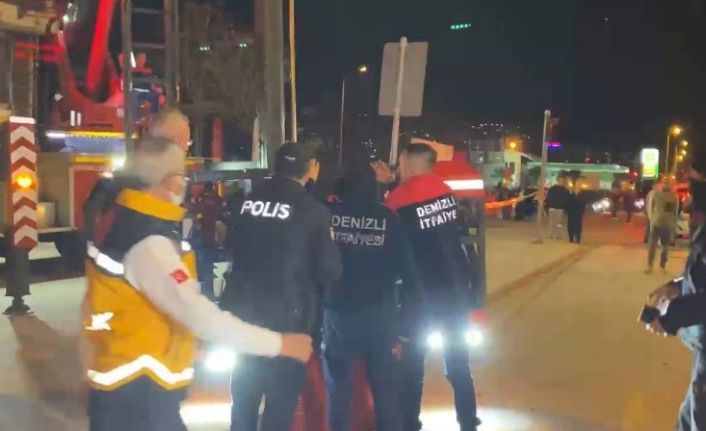 7 katlı rezidansta mahsur kalanlar kurtarılıyor