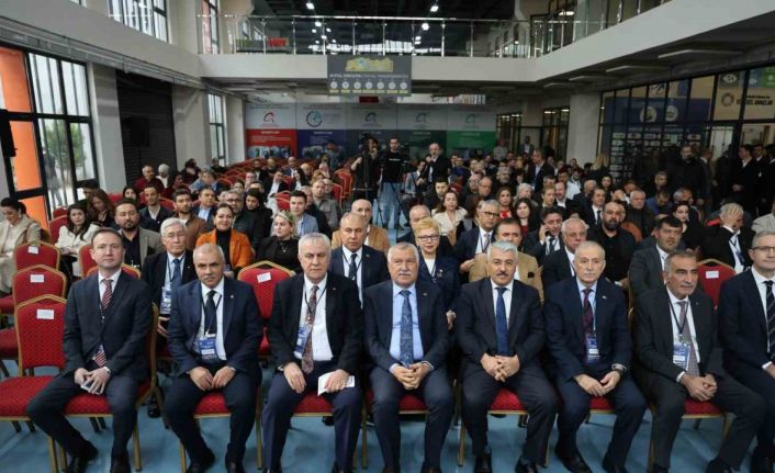 Adana’da ’Dijital Dönüşüm Konferansı’ düzenlendi