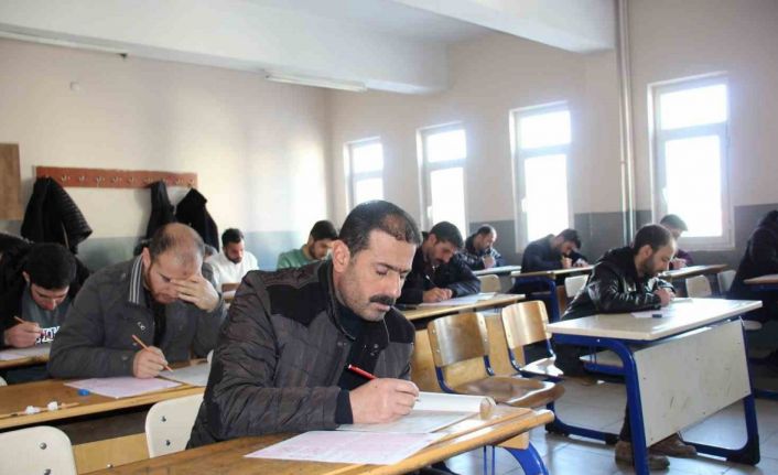 Ağrı’da öğrenciler ve aileleri Siyer Yarışmasında heyecanla ter döktü