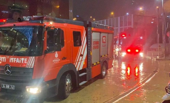 Akasya AVM’de yangın paniği