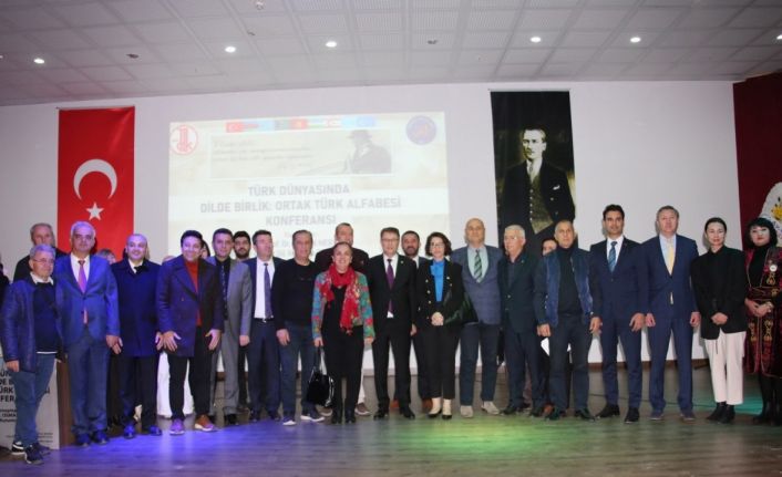 Akdeniz Üniversitesi’nde ‘Türk Dünyasında Dilde Birlik: Ortak Türk Alfabesi’ konferansı