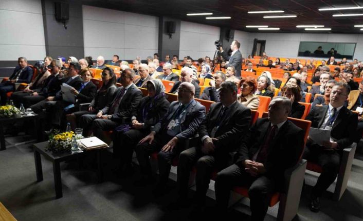 Alev Alatlı vefatının 1. yıl dönümünde anıldı