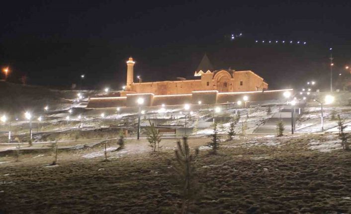 Anadolu’nun El Hamrası’nda 10 yıl sonra ilk teravih