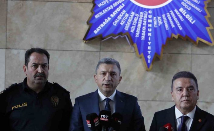 Antalya Valisi Şahin: "Denetimlerde sorumluluklarını yerine getirmeyen kim olursa olsun yasal süreçleri işleteceğiz"