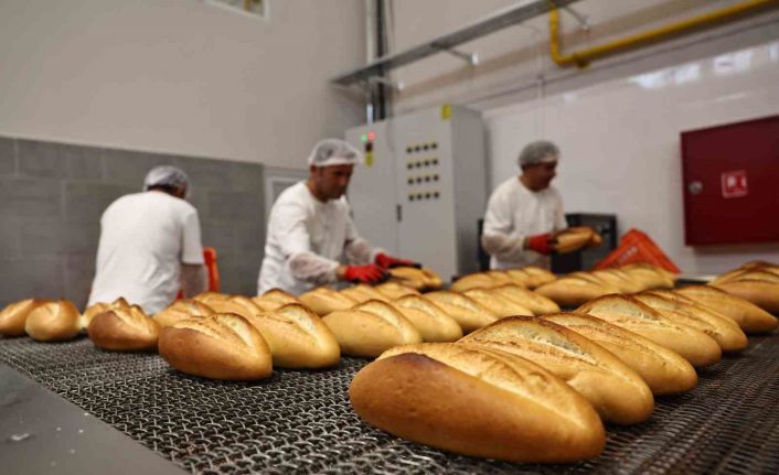 Antalyalılar ‘Halk Ekmek’ten memnun