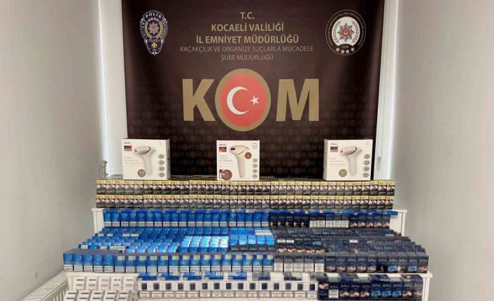 Araçtan 2 bin 300 paket kaçak sigara çıktı