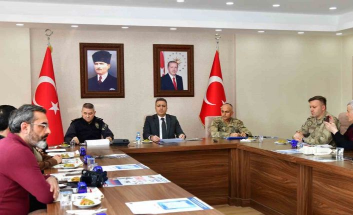 Ardahan’da "Kapı Kapı Jandarma projesi" ile hayvan hırsızlıklarını önleme çalışmaları sürüyor