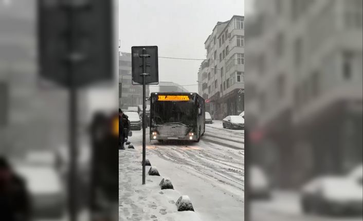Arnavutköy’de  İETT otobüsü kaydı