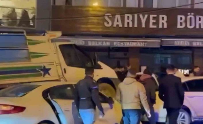 Arnavutköy’de polis memurunun yaralandığı kaza kamerada