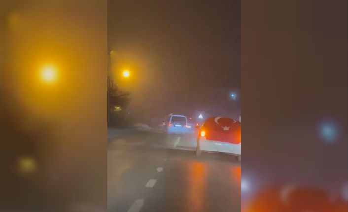 Asker konvoyunda trafiği tehlikeye attılar, ters şeride girip drift yaptılar