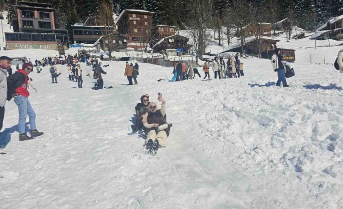Ayder Kardan Adam Kış Festivali renkli görüntülere sahne oldu