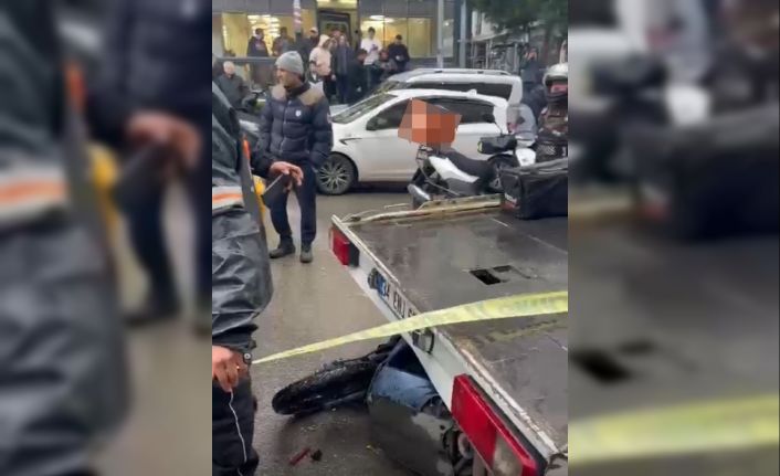 Aynasını kıran motokuryenin üzerine aracını sürdü: O anlar kamerada