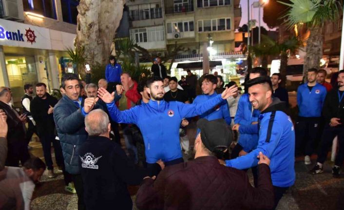 Başkan Kaya’dan ’lidere’ coşkulu karşılama